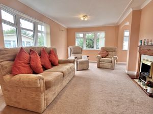 Lounge- click for photo gallery